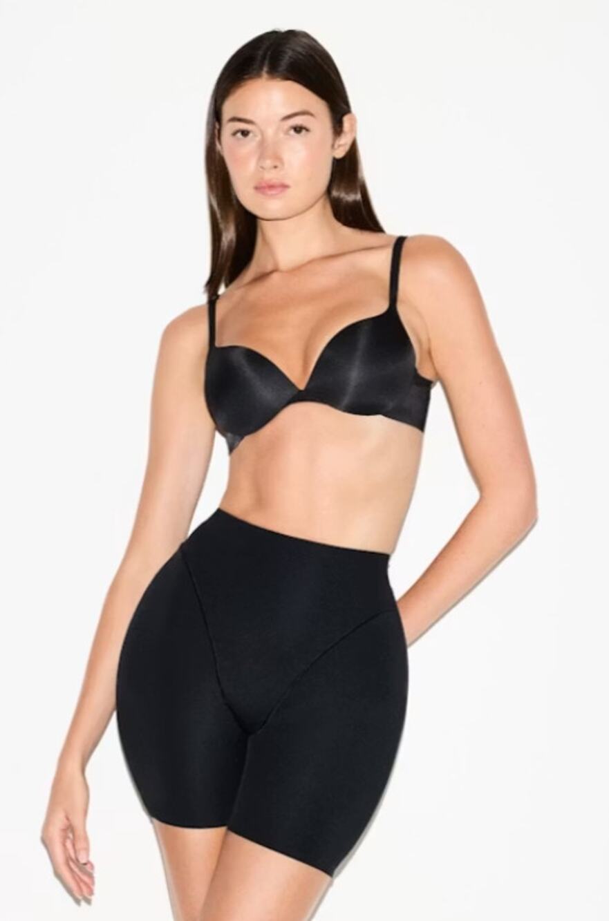 SKIMS BODY Butt and Hip Enhancing Mid Thigh Short - Onyx Size M NWT #1917 - Picture 1 of 8